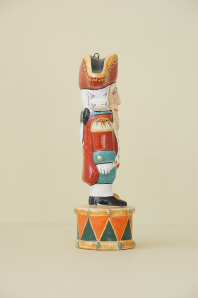 Щелкунчик на барабане