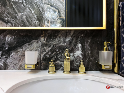 Зеркало с подсветкой и встроенной стерео акустикой Gilded Melody CLA