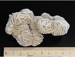 Гипс Роза пустыни, сросток кристаллов, Мексика (90*52*50 мм, 132 г) №27490