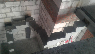 мк №13. металлокаркас. центральный косоур с поворотными ступенями