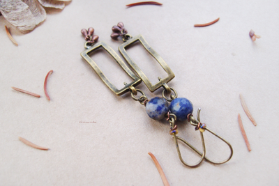 "Чай с небесными сферами", бохо-серьги с содалитом