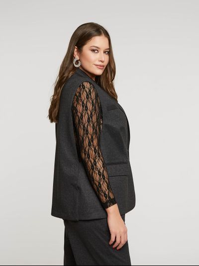 Жилет темно-серого цвета