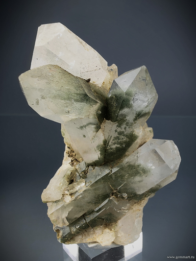 Горный хрусталь с включениями хлорита. Северная Осетия. 60*50*40мм