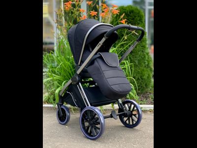 Детская коляска 3 в 1 Luxmom 811X Черный