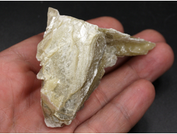 Мусковит, необработанный "дикий" образец, Бразилия (72*42*38 мм, 89 г) №36388