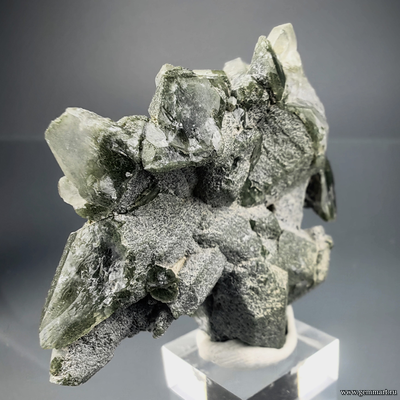 Горный хрусталь с включениями хлорита. Северная Осетия. 50*40*20мм