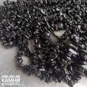Турмалин чёрный шерл с породой крошка галтовка 6-10 мм с трещиноватостью, цена за нить 39 см