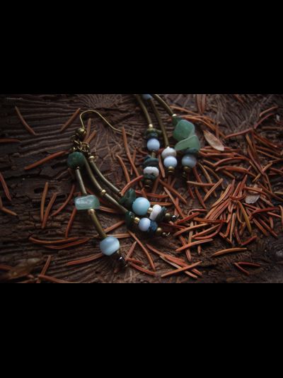 Благотворительность. Серьги с камнями "Сказки на концах хвойных иголочек"