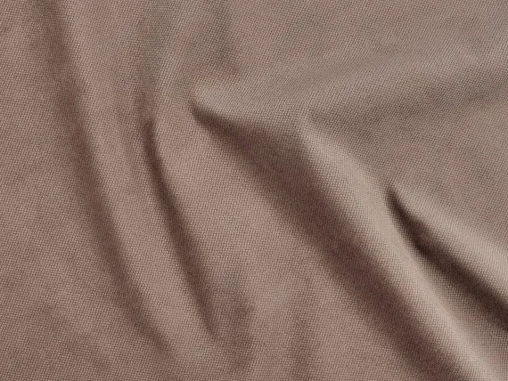 (СОЗ) Велюр "Макс" (Maxx)-225.

Состав ткани: полиэстер 100%.
Плотность ткани: 305,4 г/м2.
Устойчивость к истиранию > 35 000 циклов.
Ширина ткани: 142 см.
Тип ткани: Велюр.

ВНИМАНИЕ! Цвет материала может быть искажен настройками монитора.