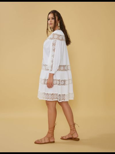 Шикарное пляжное платье с шитьем