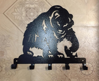 Вешалка настенная металлическая медведь