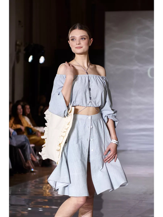 Топ кроп укороченный с длинными рукавами на резинке (голубой)