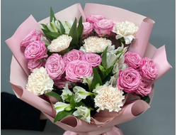 Букет кустовых пионовидных роз "Теплый привет"