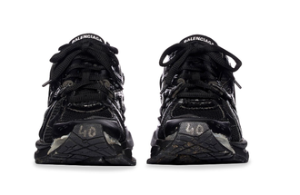 Balenciaga Women's Runner Trainers In Black