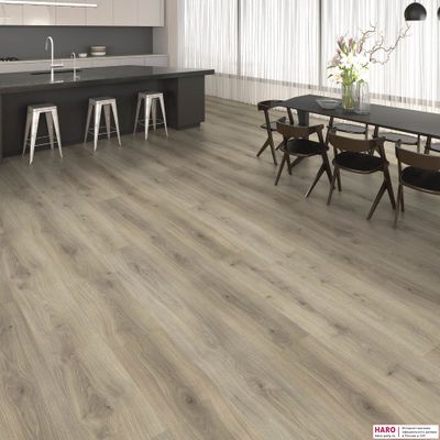 Ламинат Haro Tritty 100 Gran Via Дуб Эмилия Вельвет Серый 538770 32 класс толщина 8 мм с фаской 2.68 м2