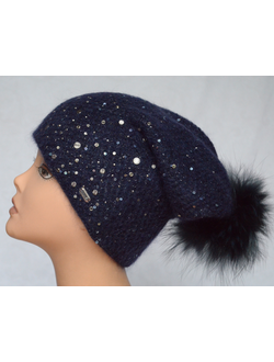 shapka-sinyaya-s-pomponom-ukrasheniyami-zhenskaya-vizio-italiya