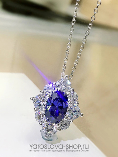 Цепочка с подвесом ромбовидной формы с голубым кристаллом