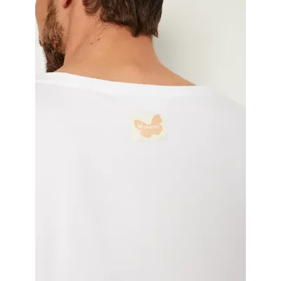 МУЖСКАЯ ФУТБОЛКА БЕЛЫЙ "ЦВЕТОЧНЫЕ КЕДЫ"