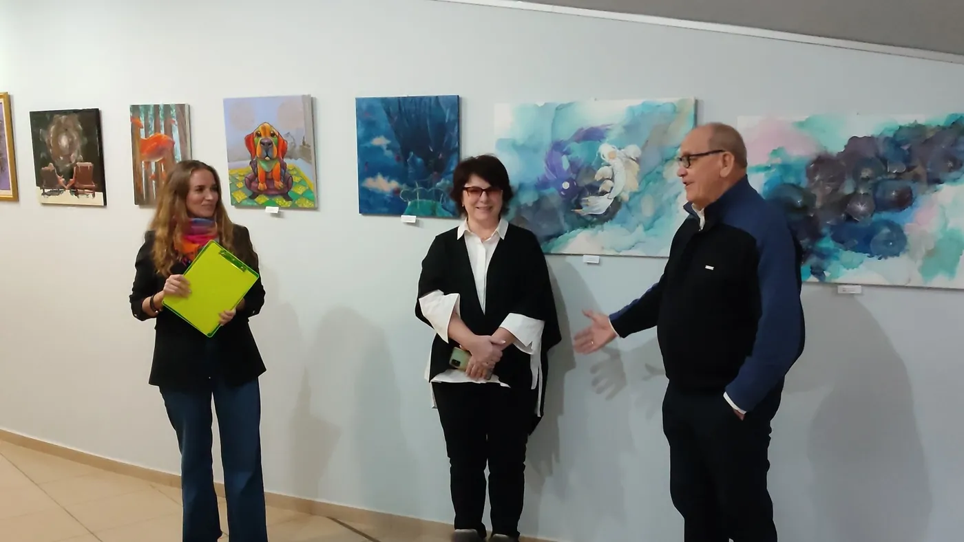 Курсы по рисованию реклама. Молодое поколение художников выбирает. Российское студенчество картины. Фтс россии выставка картин. Виктория повираева художник.