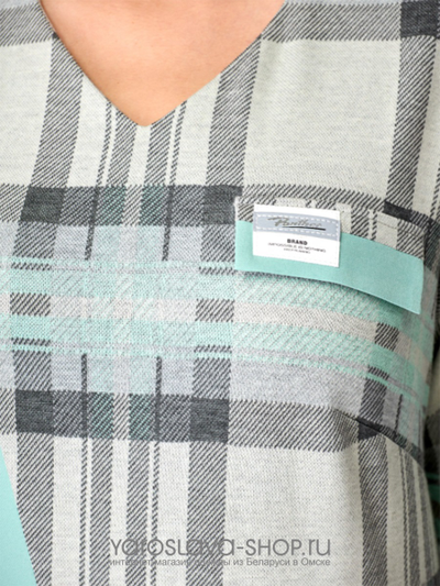 Повседневное платье мятно-серого цвета в клетку с декоративной вставкой из отделочной ткани