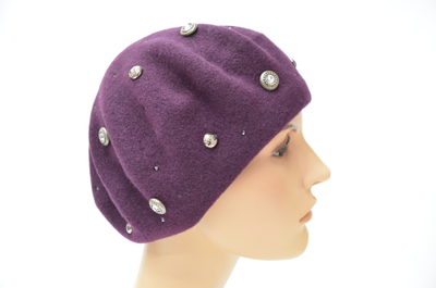 Берет винного цвета