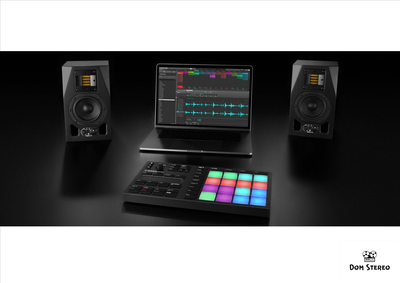 Изображение с мониторами Native Instruments Maschine Mikro Mk3 MIDI-контроллер