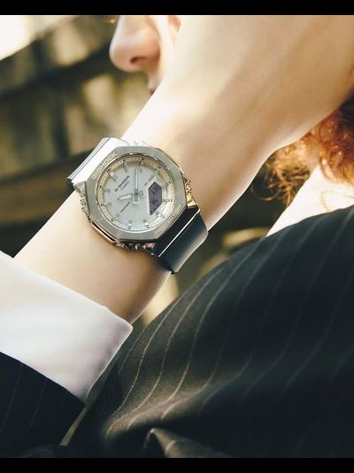 Часы Casio G-Shock GM-S2110-1A7