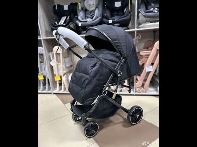 Детская коляска Luxmom 525 Черный (перекидная ручка)