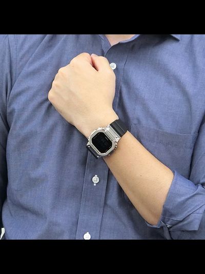 Часы Casio G-Shock GM-5600-1