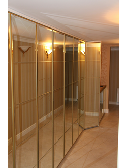 шкаф зеркальный