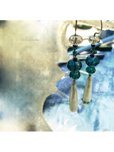 Принцесса Миядзаки. Серьги-капли с хрустальными бусинами и чешским бисером