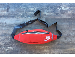 Сумка на пояс Nike