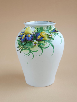 Вазочка с ирисами