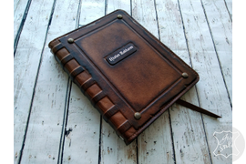 Тиснение логотипов, гербов и эмблем на коже