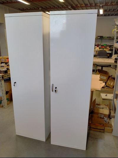 Шкаф для хозинвентаря