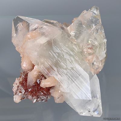 Апофиллит и гейландит. Индия. 70*70*70мм