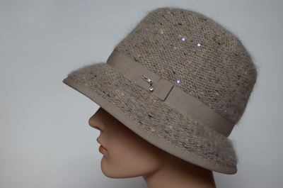 Фетровая шляпа с пайетками и отделкой из пряжи Vizio Италия 6926 PL бежевая