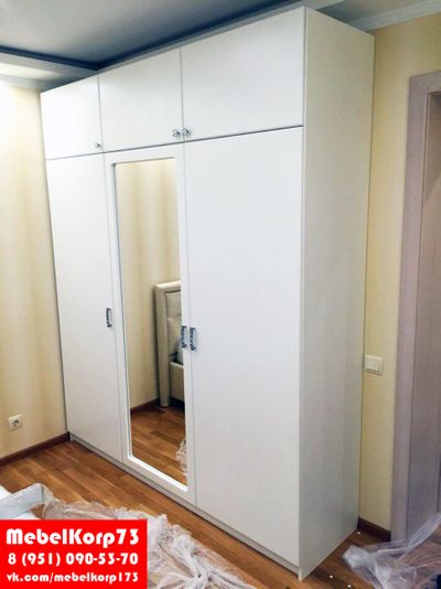 Распашные шкафы на заказ