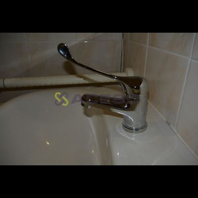 Смеситель локтевой специализированный (с длинной ручкой)