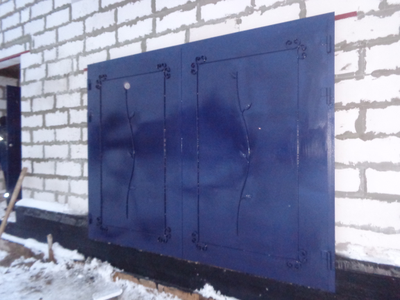 РАСПАШНЫЕ ГАРАЖНЫЕ ВОРОТА "КОВКА"