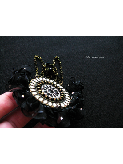 Брошь в готическом стиле "Тайна Галактики"