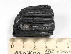 Турмалин чёрный шерл, кристалл /фрагмент кристалла, Бразилия (36*27*25 мм, 57 г) №29757