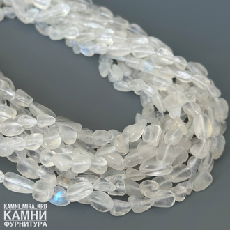 Лунный камень полупрозрачный с голубой иризацией, галтовка малые камешки 4-10х3-4 мм, цена за нить 19 см