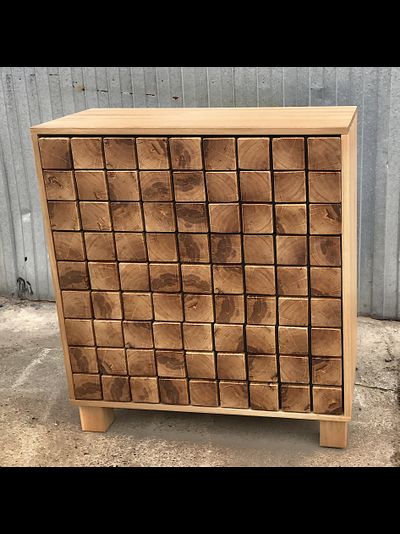 комод из спилов дуба