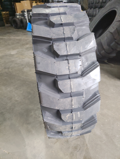 Шины на JCB SUPERGUIDER 12.5/80-18 R-4 12PR 142A8 TL QH604