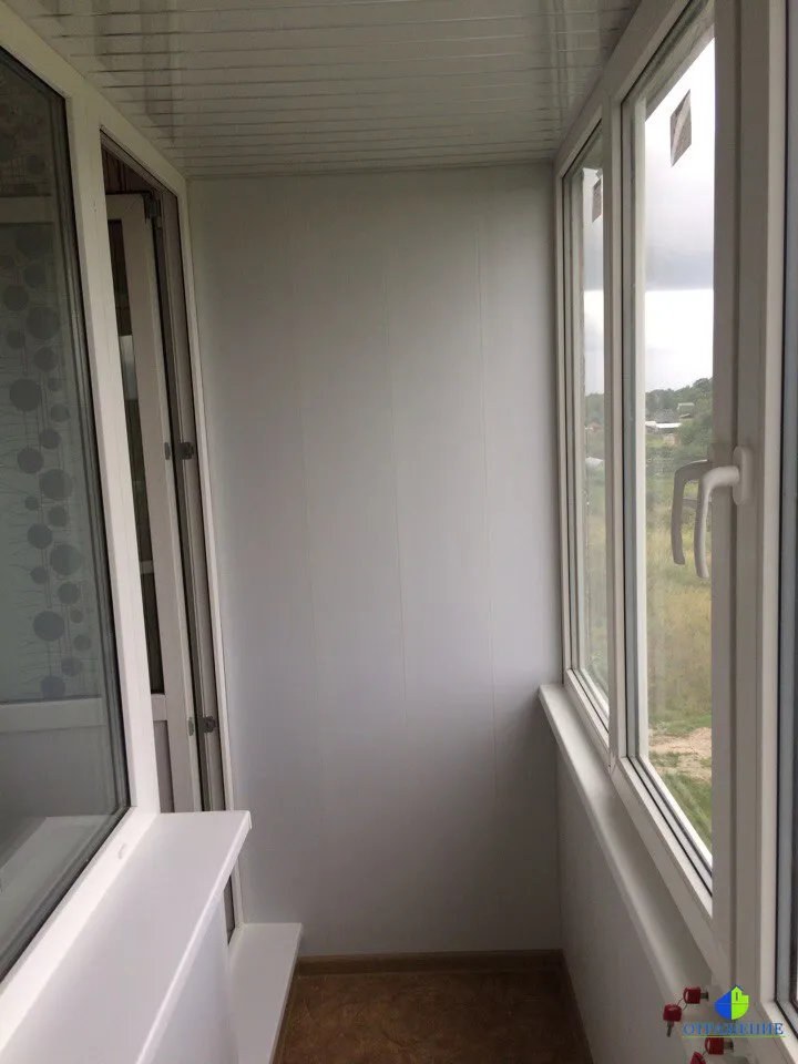 Остекление лоджии и обшивка ПВХ панелями
Рябово