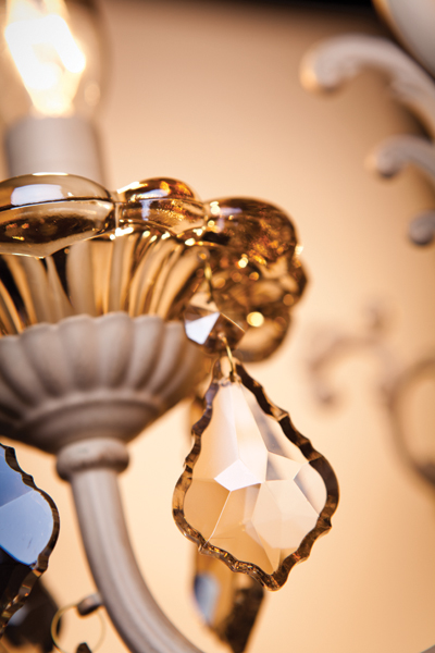 Люстра с тонированным хрусталем 3281/5 белый с золотом/тонированный хрусталь Strotskis Eurosvet