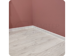 Плинтус ХДФ Dollken Cubu Flex Life XL 80мм Х 2,5 м 1013/5012 Белый в интерьере 4