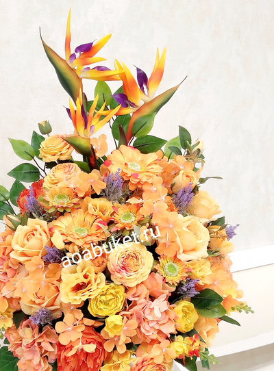 Цветочная композиция из искусственных цветов Стрелицы Тропическая симфония № Б005/Купить на АОАБУКЕТ