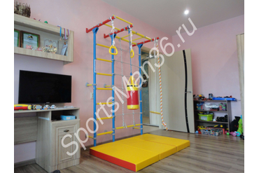 ШВЕДСКАЯ СТЕНКА ROMANA KARUSEL S7^ цвет металла красный+голубой, ступени массажные + детский боксерский набор красно-желтого цвета